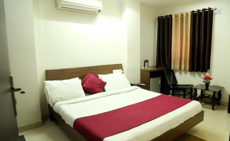 Hotel O Aditya Palace Bhopal Extérieur photo